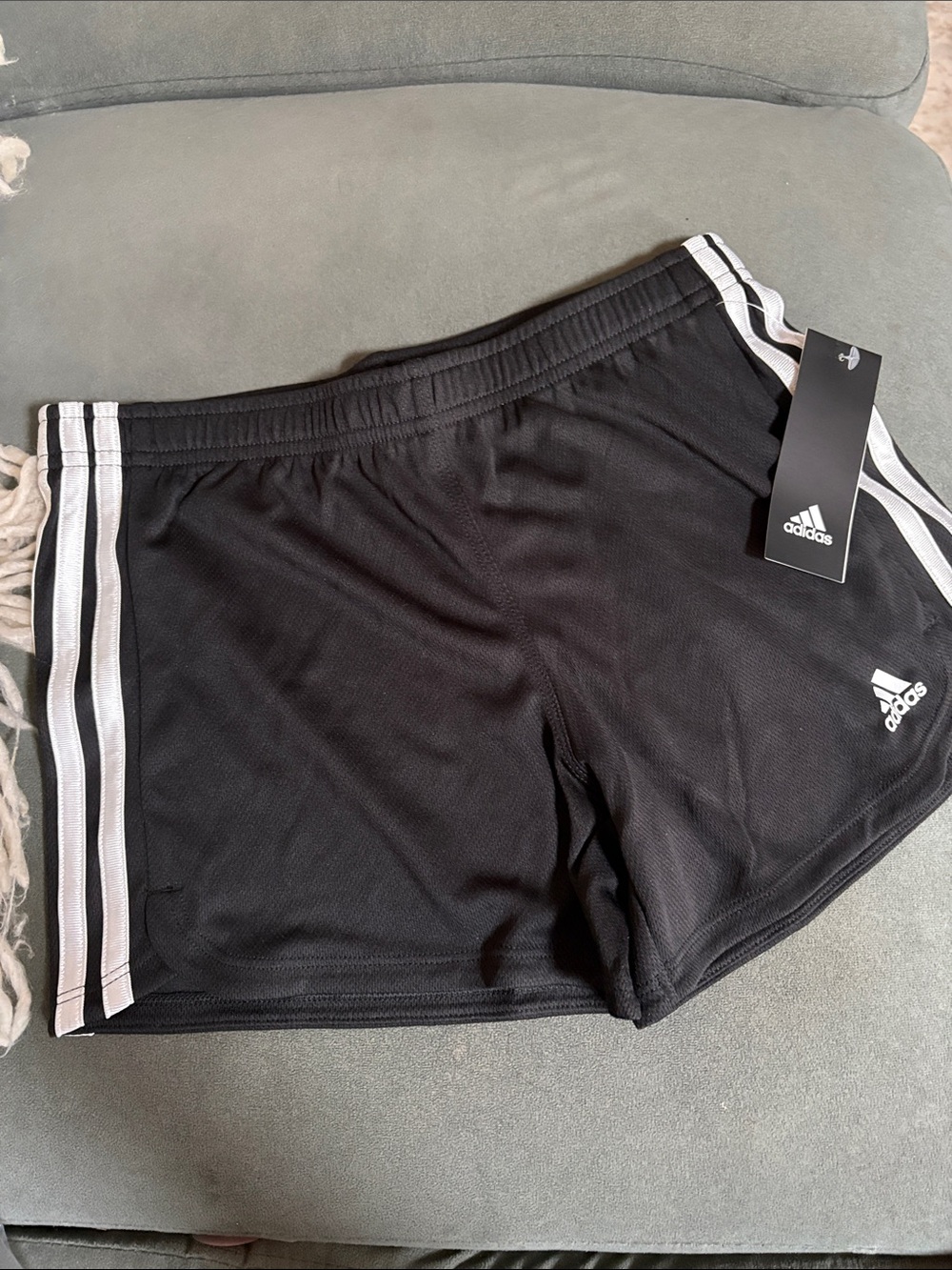 Adidas girls shorts sz s 7/8